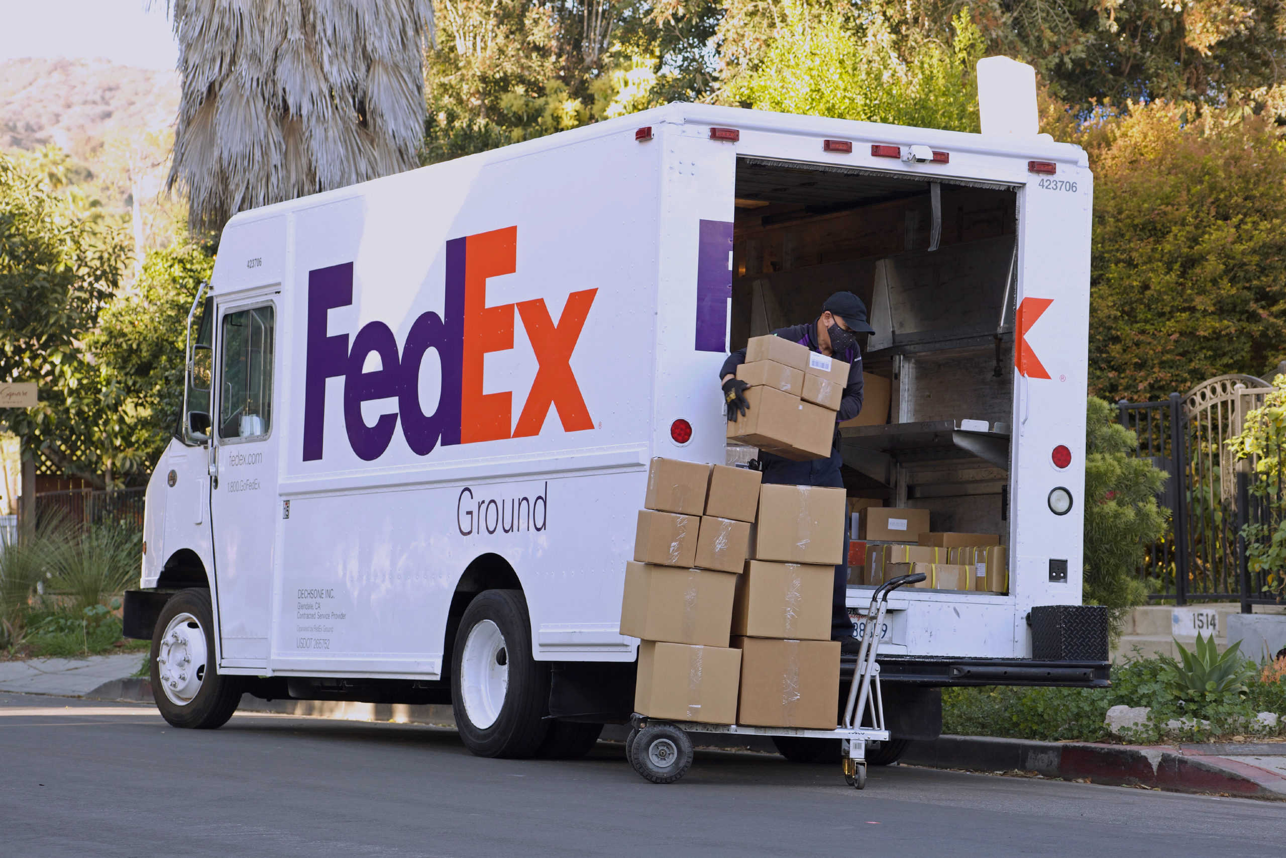 Picture Proof FedEx Delivery Coming To U S ChannelX