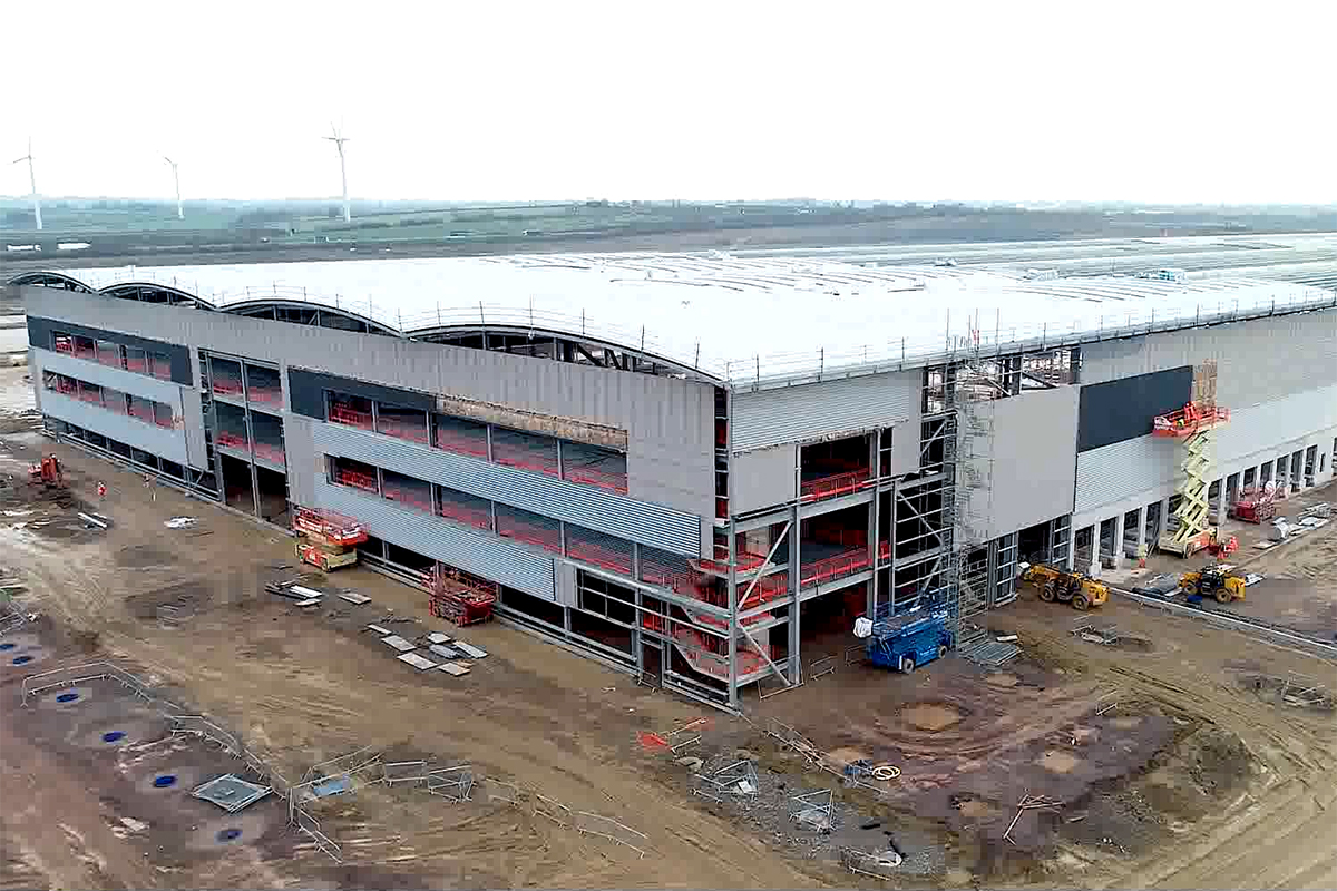 New Royal Mail parcel hub under construction 