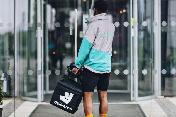 Amazon-invests-in-Deliveroo
